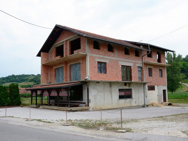 Pustodol Orehovički - stambeno poslovni objekt